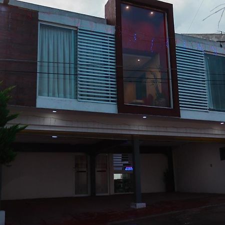 OYO Hotel Las Torres Tehuacán Exterior foto